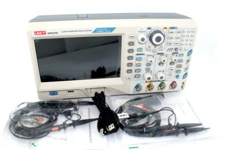  Цифровой осциллограф UNI-T UPO2104