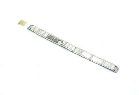 107041
