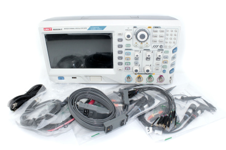  Цифровой осциллограф UNI-T MSO2204-S.